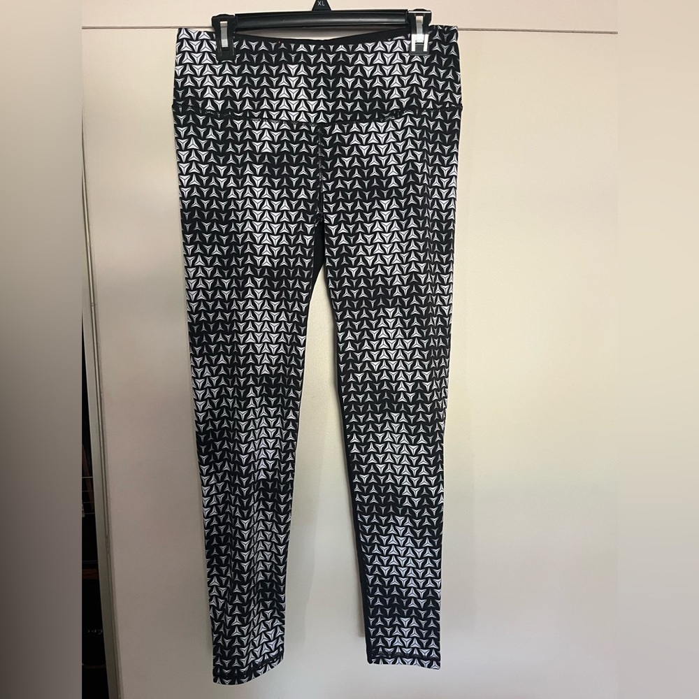 Victoria's Secret Black and White Patterned Leggings